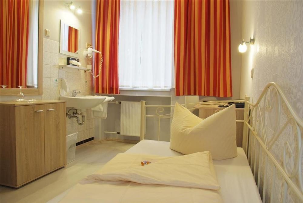 Arena Hotel Gelsenkirchen Ruang foto